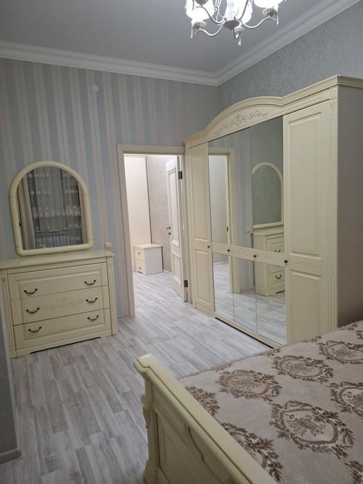 Продам спальный гарнитур