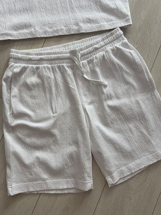 Compleu/ Set pantaloni scurti si tricou Zara Original