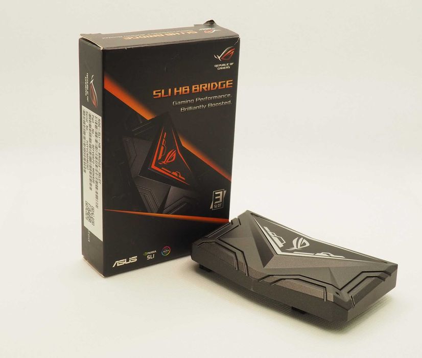 ROG SLI High-Bandwidth Bridge 3 Slot cu RGB Aura Sync [NOU/CUTIE]