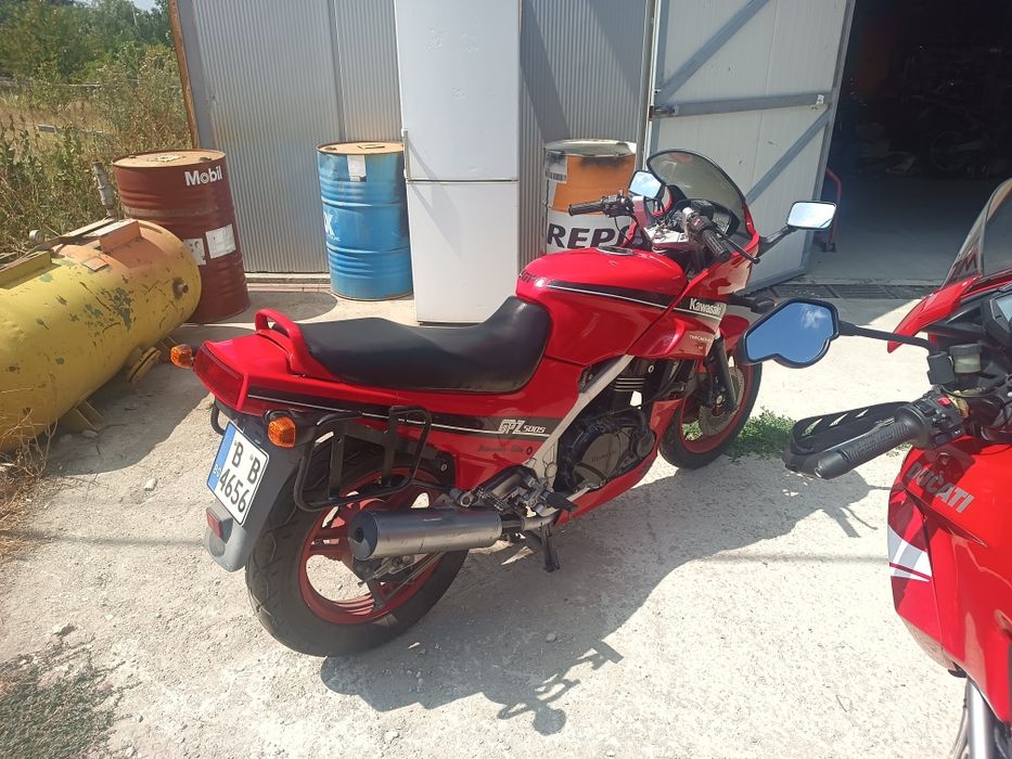 Продавам Kawasaki GPz500s