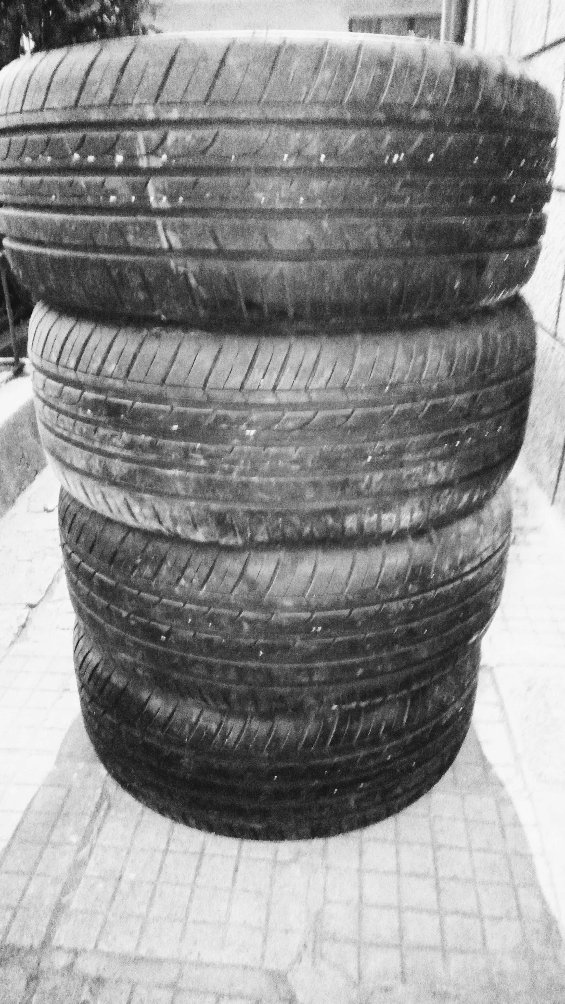 Продавам летни гуми 225/55/zr16  Blacklion