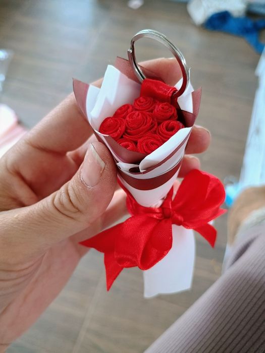 Сатенени мини рози