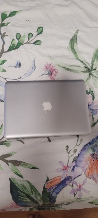 Laptop MacBook pro i7 ssd 250