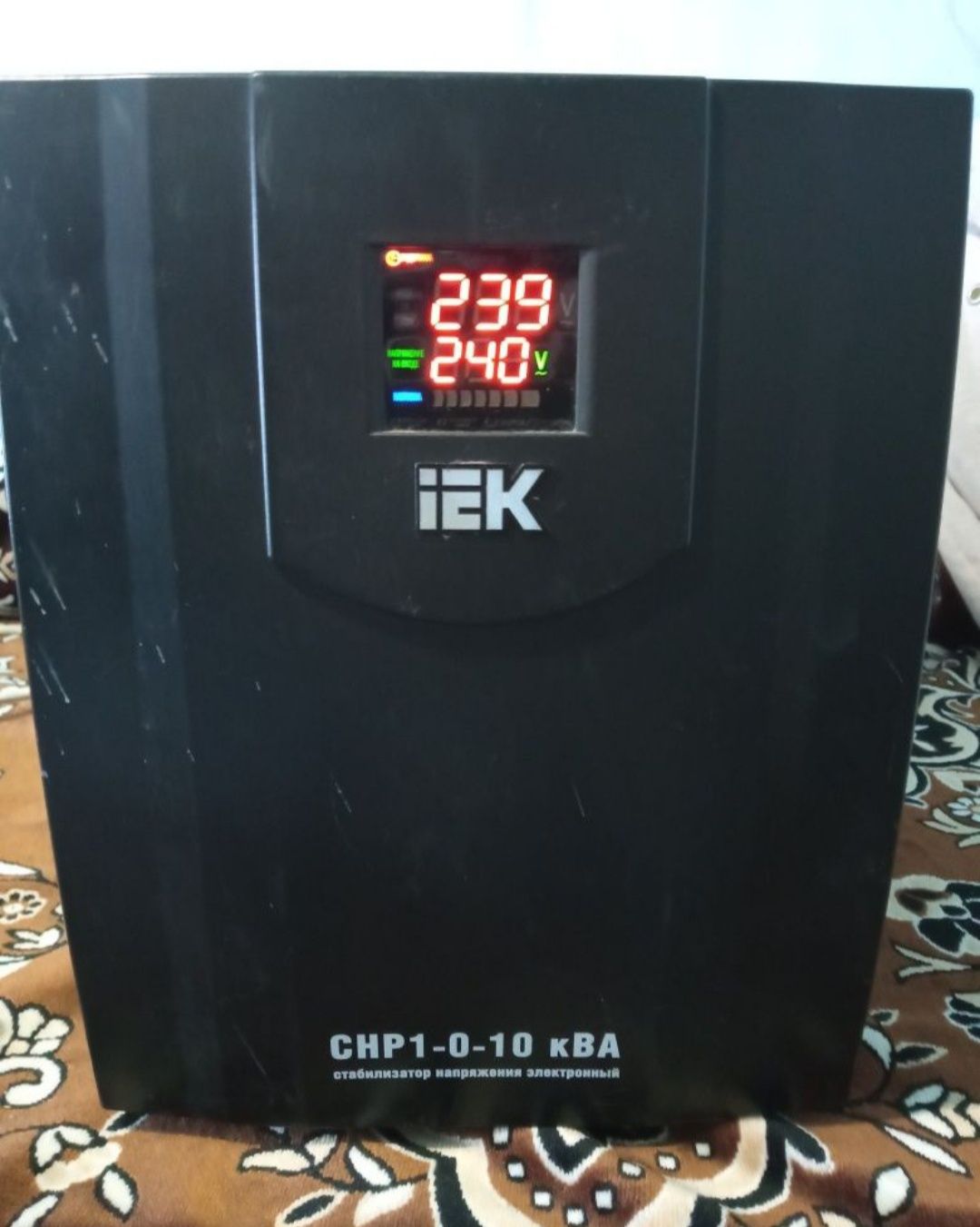 Стабилизатор напряжения  IEK СНР1-0-10 кВА электронный переносной