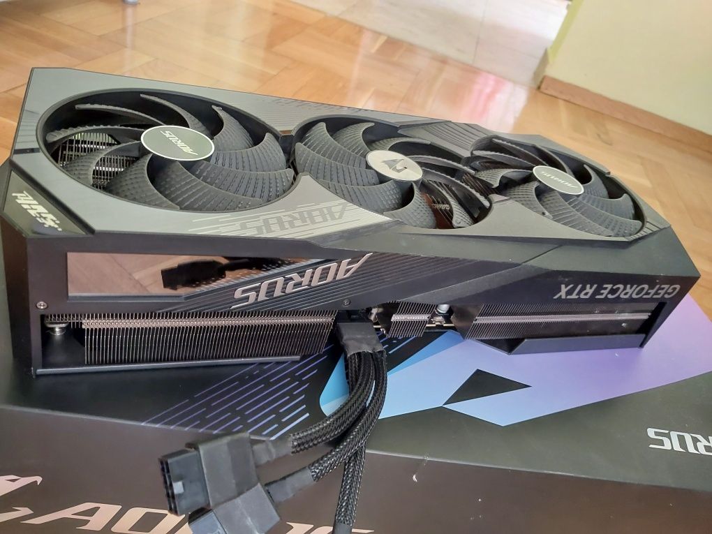 RTX 4080 16GB Gigabyte Aorus Master, Zotac Trinity