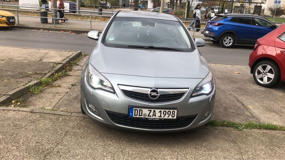 Vand opel astra j