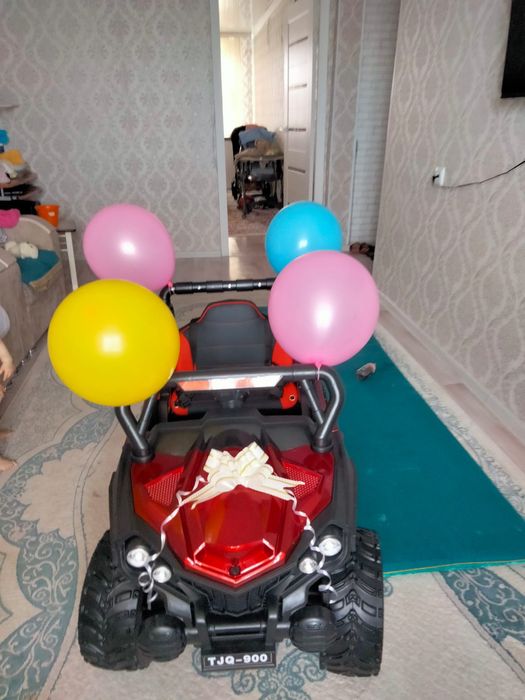 Продам детскую машину