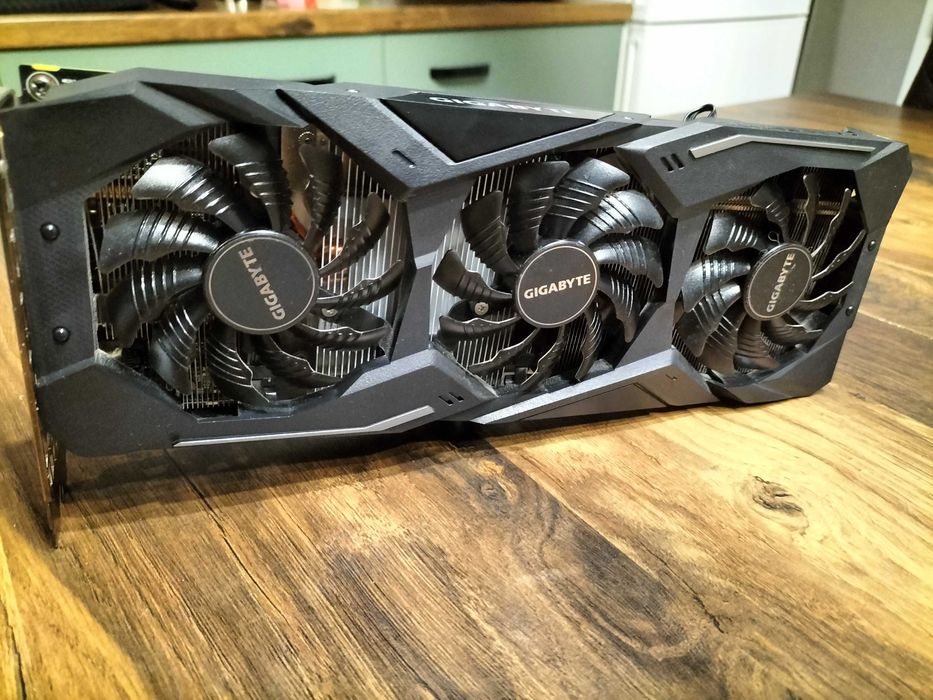 placa video Gigabyte RTX 2070 8GB Triple Fan