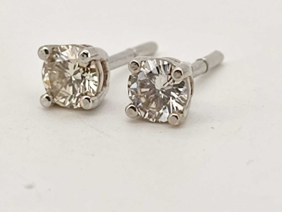 Cercei cu diamnte certificate de GIA 0,64ct