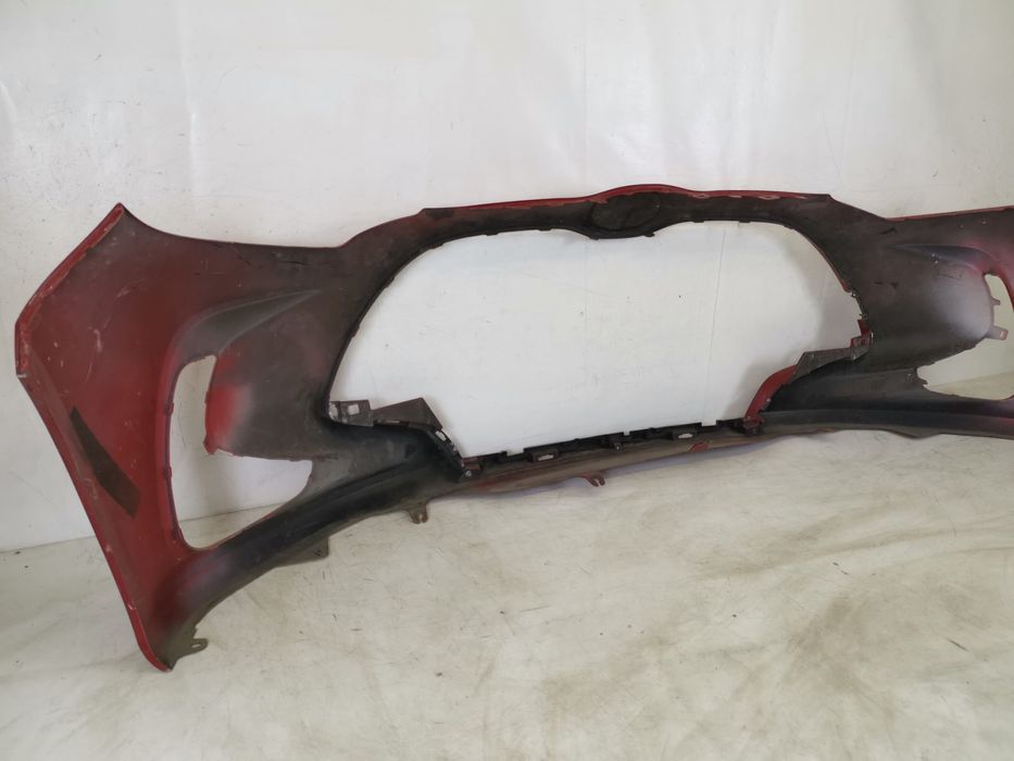 Предна броня Тойота Ярис / Toyota Yaris XP210 Оригинална, в добро съст