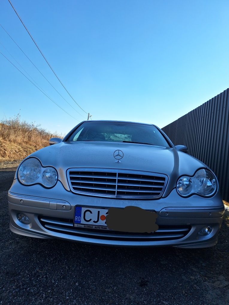 Mercedes C200 Kompressor, 2004, 1.8 Benzina, automat
Cutie automat