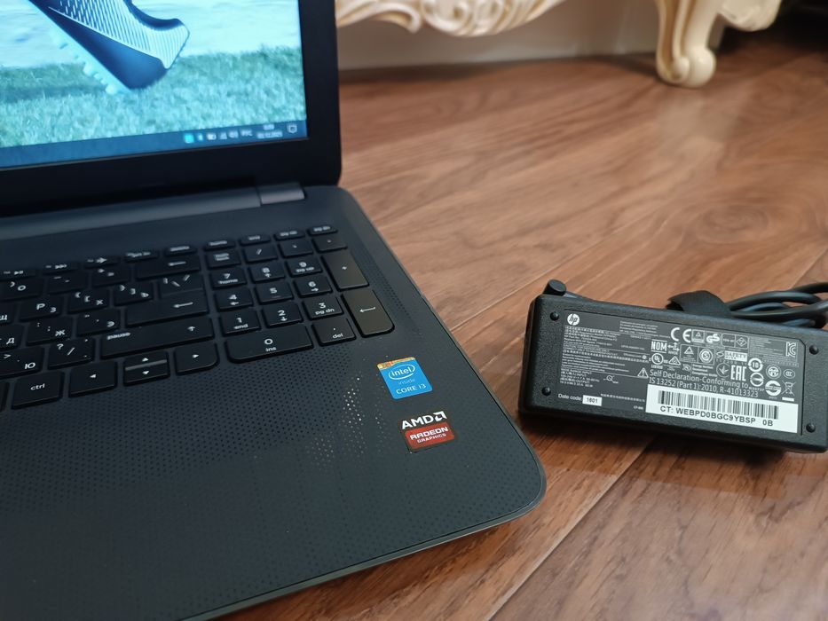 Notebook HP Core i3 / Windows 10.