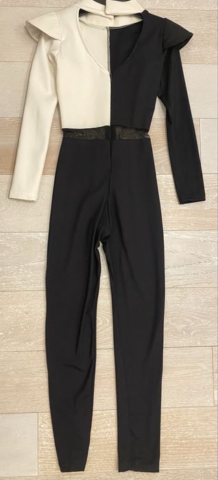 Costum de dans sau gimnastica fete 10-11 ani