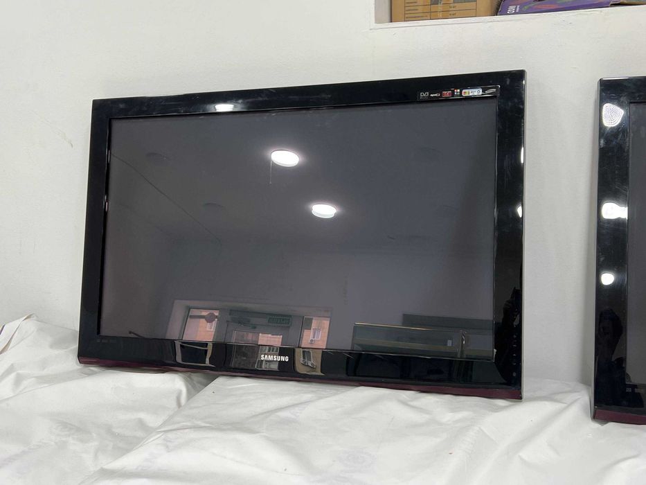 Плазменный телевизор Samsung PS42B430P2W 3шт