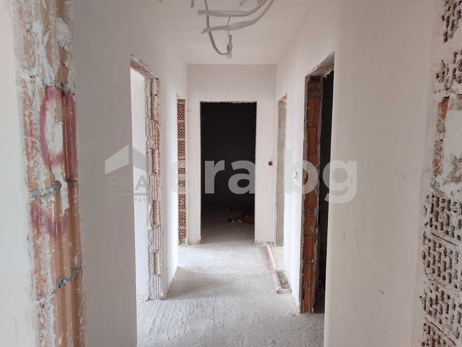 Продава се Тристаен апартамент в Варна, Погреби - 102 кв.м за 1471 €/кв.м - Снимка #4