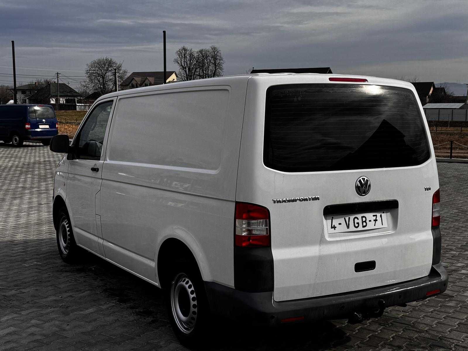 Volkswagen Transporter 5 2.0 TDI 2010