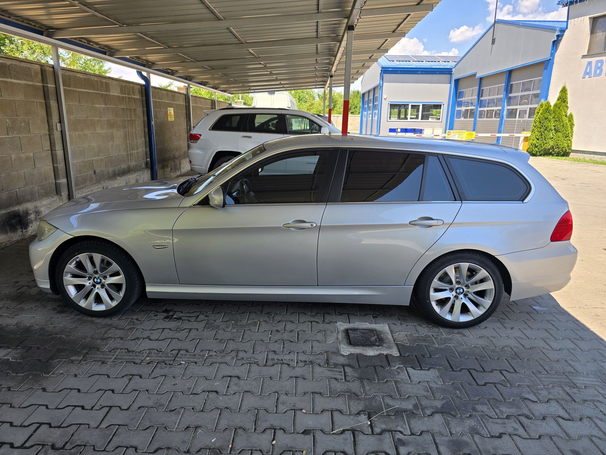 BMW E91 LCI 2012 143к.с.
