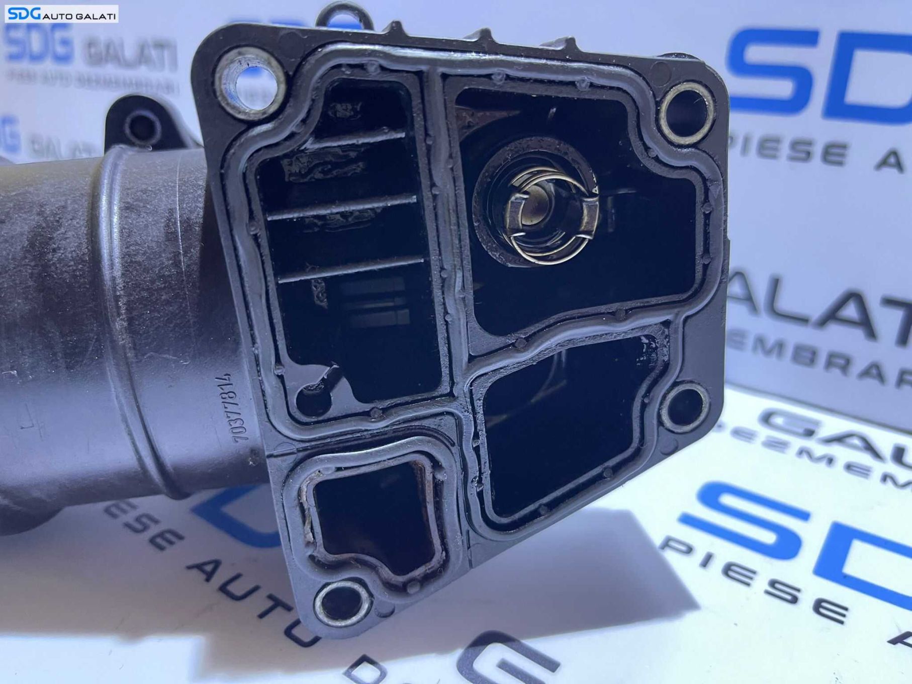 Termoflot Corp Carcasa Filtru Radiator Racitor Ulei Volkswagen Crafter 2.0 TDI CKTB CKTC CKUB CKUC CSLA CSLB CSLC CSNA 2012 - 2016 Cod 03L115389C 03L117021C