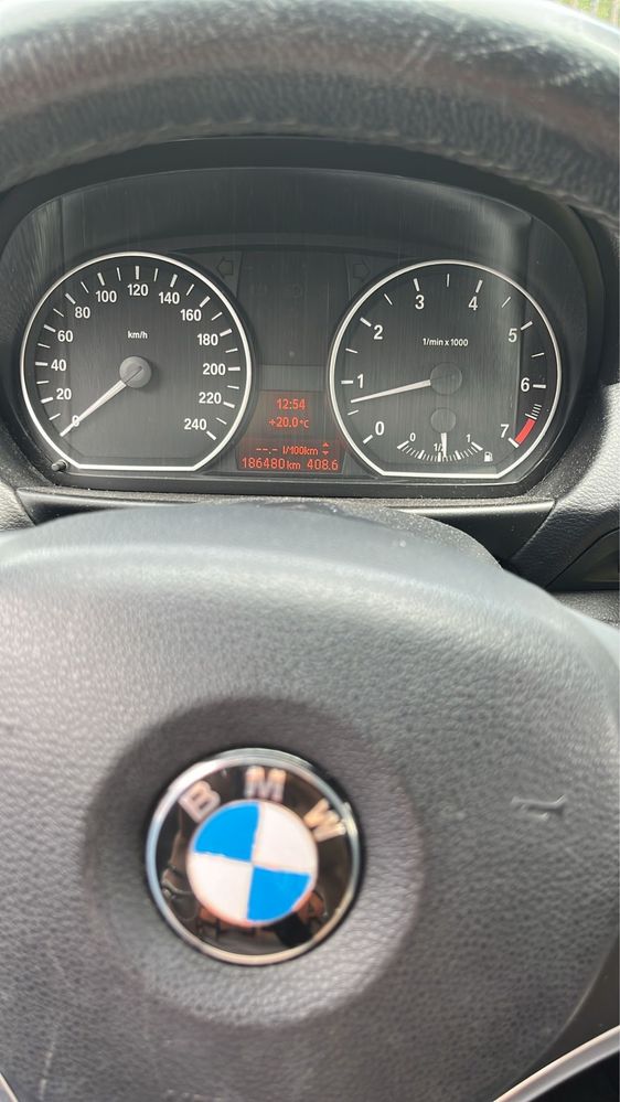 BMW SERIA 118i 2009