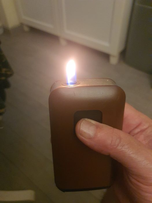 TANITA настолна запалка с батерия