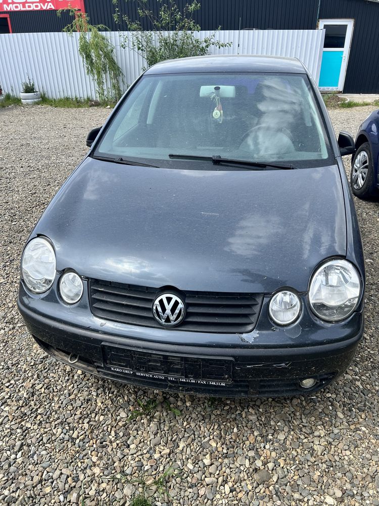 Dezmembrez vw polo din 2003