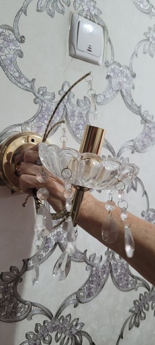 Бра  хрустальная на стену продам