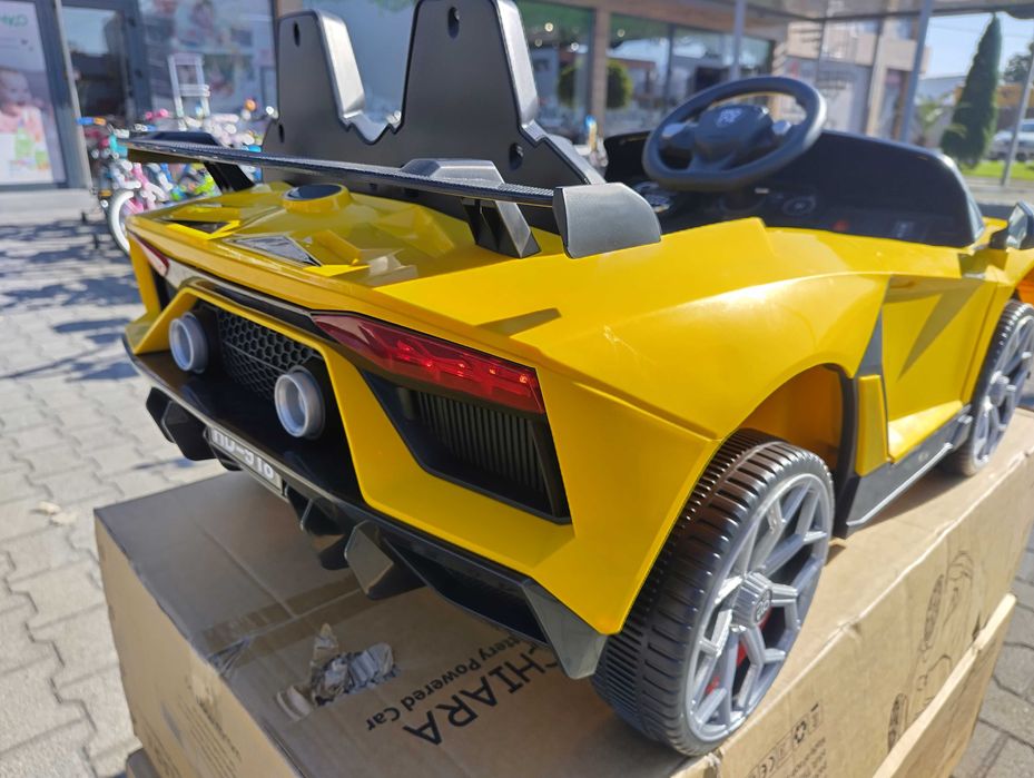 LAMBO Акумулаторна кола CHIARA жълт