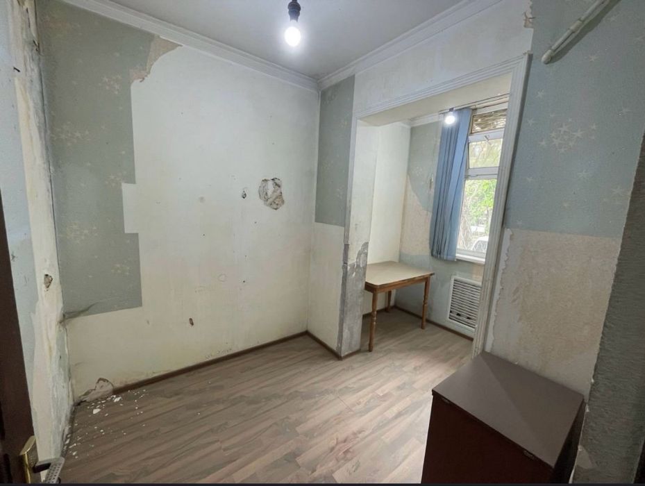 Чиланзар 20 квартал, Продается квартира 2в3/1/4 с подвалом