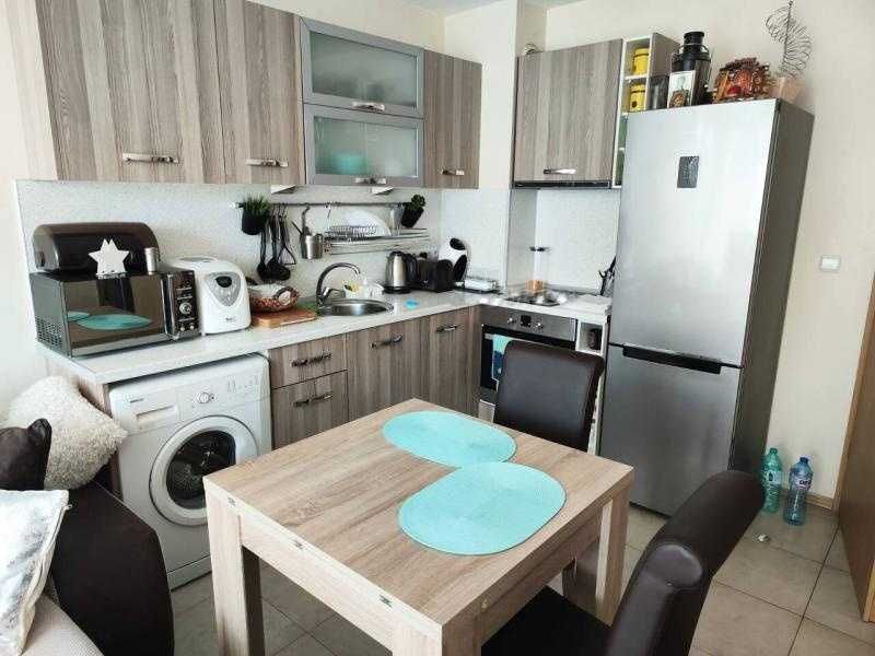 Дава се под наем Двустаен апартамент в Бургас, Славейков - 88 кв.м за 408 € - Снимка #6