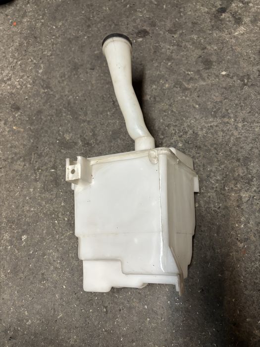 Бачок омывателя максима А32