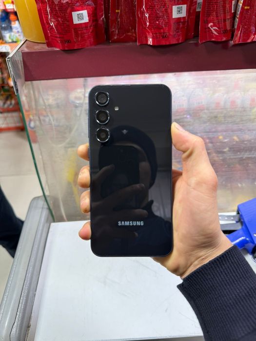 Самсунг А 35 срочно