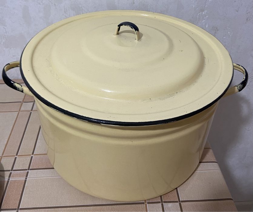Продам кастрюлю