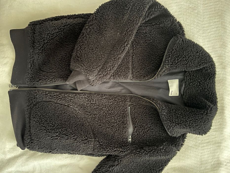 Geaca stil oversized bomber, cu textura de blana de oaie