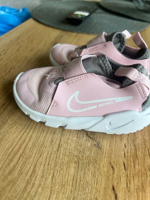 Маратонки Nike 23.5