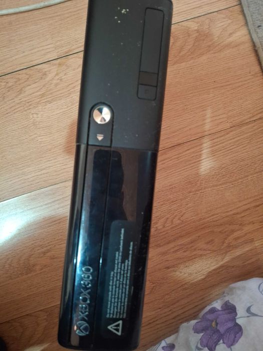 Xbox 360  slim pret negociabil