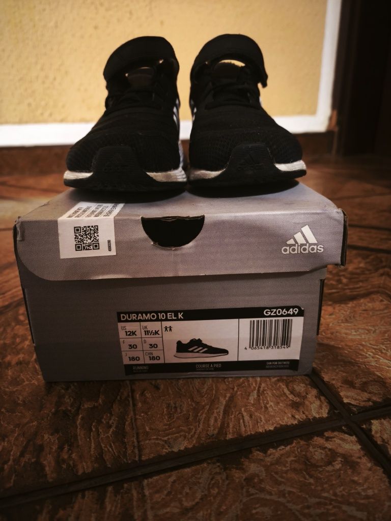 Adidas Duramo 10( цена за чифт)
