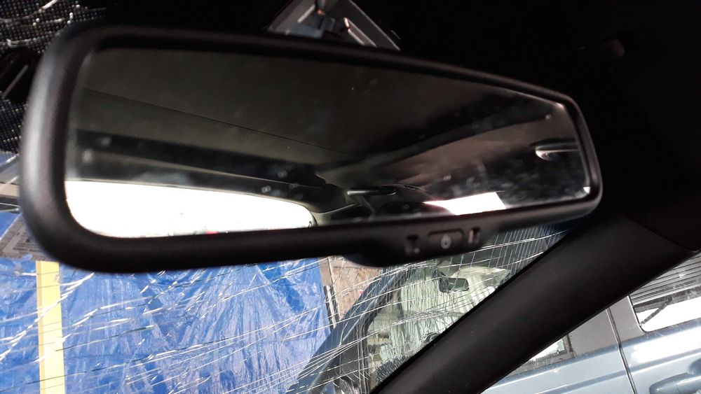 Черен централен плафон + черни сенници и др. KIA Seed