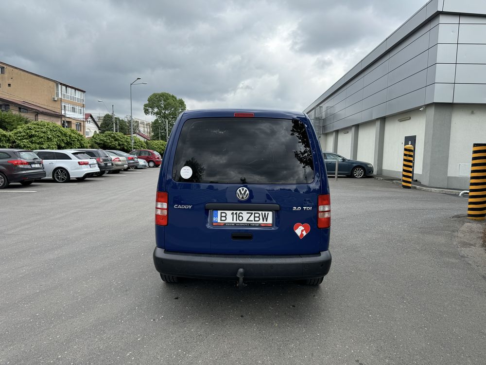 Volkswagen caddy-Maxi/2,0 TDI-140 cp/euro 5/stare buna!