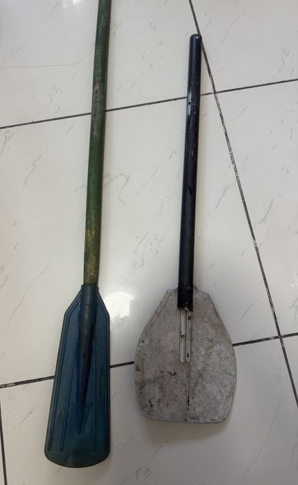 Продам два разных весла