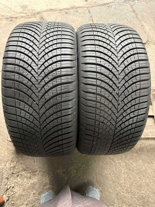 2x Anvelope All Season 245/40 R18 - GoodYear Vector 4Seasons Gen3