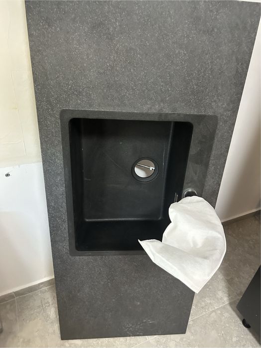 Blat bucatarie comus din 3 bucati debitat pentru chiuveta si plita