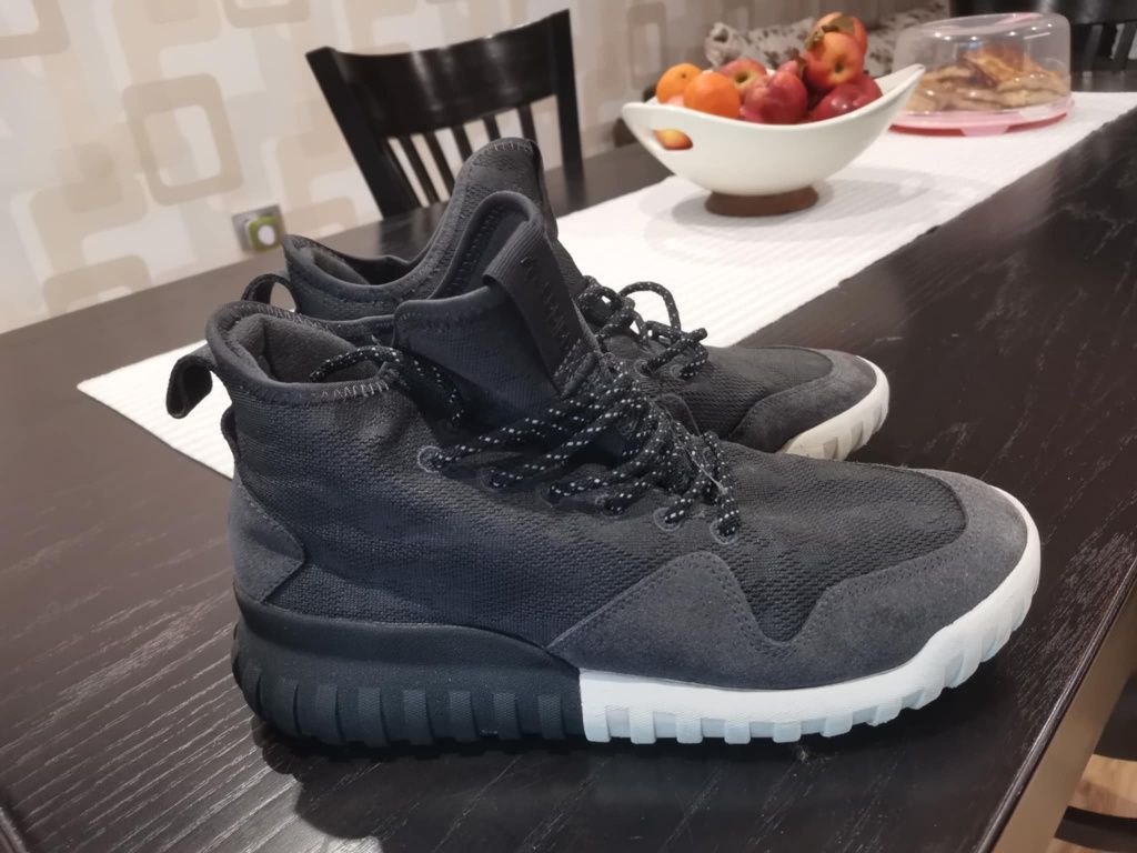 Маратонки adidas 42"