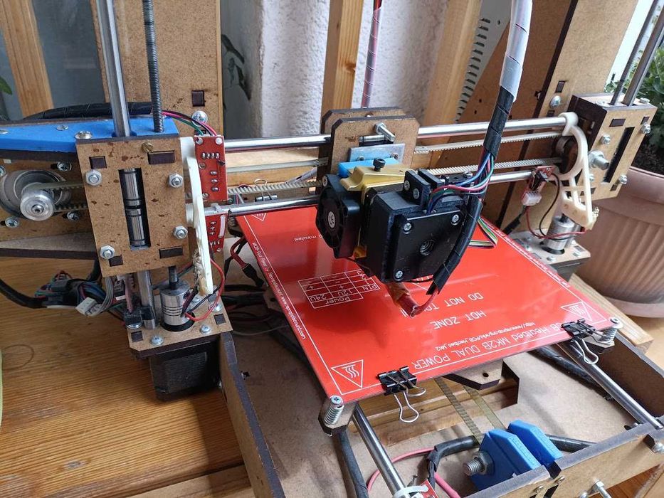 Imprimantă 3D (functională) pentru piese, completă sau componente