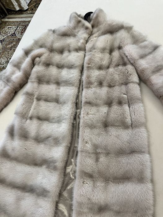 Продам норковую шубу от Golden fox