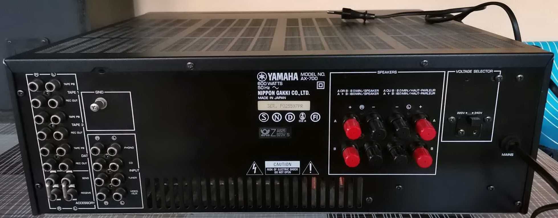 Amplificator Yamaha AX-700 (110W), made in Japan, impecabil!