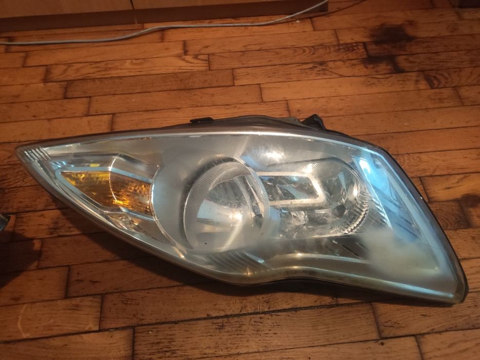 Фарове за Ford Focus mk2