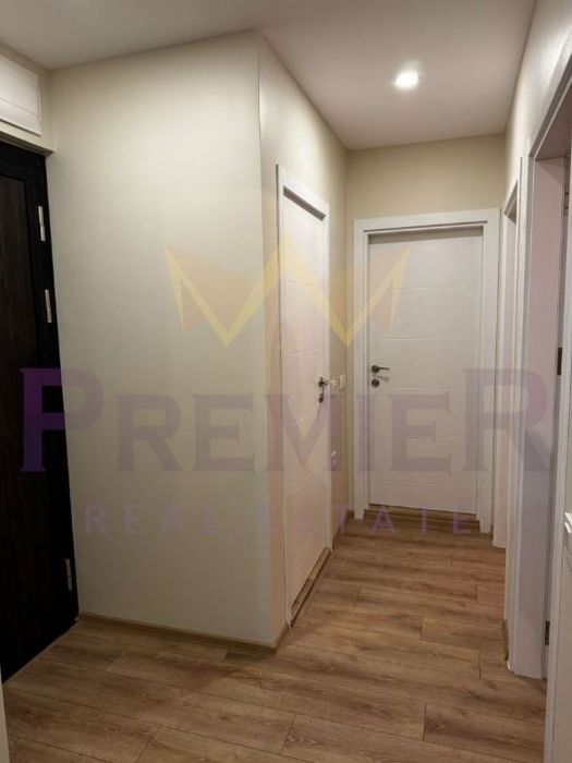 Дава се под наем Тристаен апартамент в Варна, Автогара - 85 кв.м за 714 € - Снимка #6