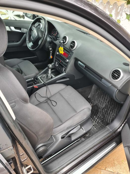 Audi A3 .an 2009  ,1 4 benzina .4 usi .incalzire in scaune .122 cai