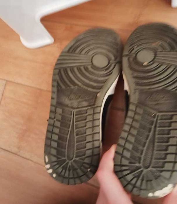 Jordan 1 low Travis Scott Olive