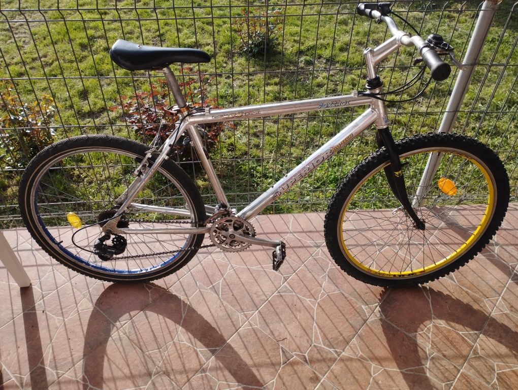 Vând biciclete pentru adulți și copii